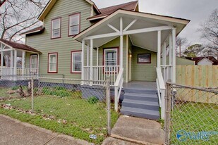 3516 SW Triana Blvd in Huntsville, AL - Building Photo