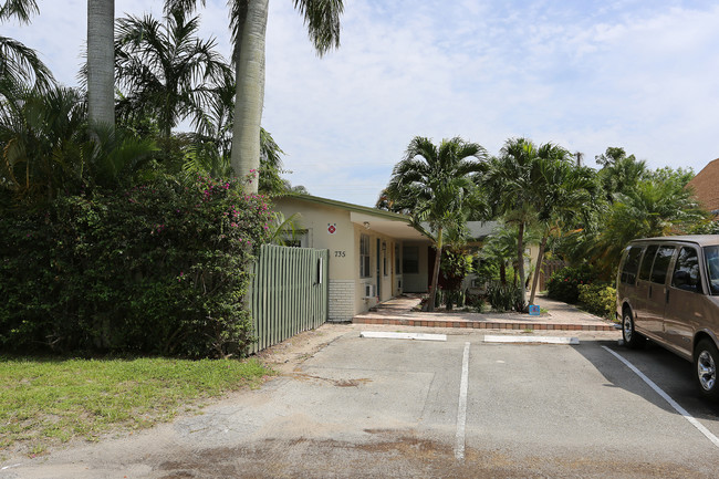 735 NE 15th St in Fort Lauderdale, FL - Building Photo - Building Photo