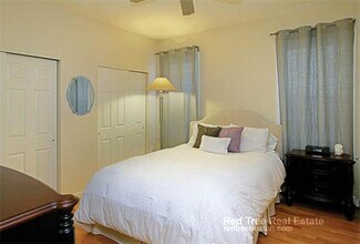 7 Iroquois St, Unit 2 in Boston, MA - Foto de edificio - Building Photo