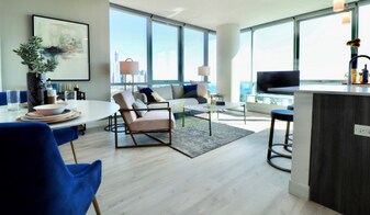 720 S Michigan Ave in Chicago, IL - Building Photo