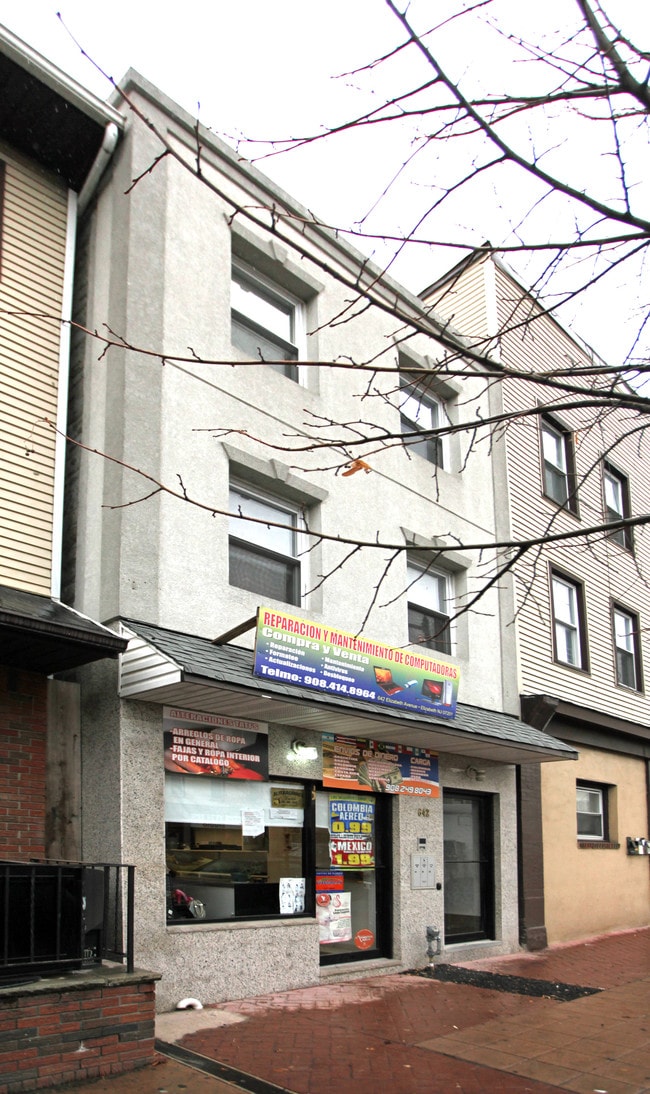642 Elizabeth Ave in Elizabeth, NJ - Building Photo - Building Photo
