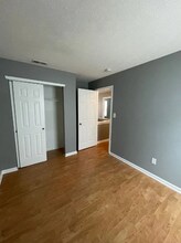 8131 Grove Berry Dr in Indianapolis, IN - Building Photo - Building Photo