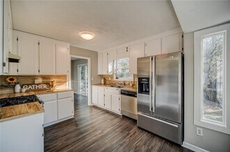4060 Oak Ferry Dr NE in Kennesaw, GA - Building Photo - Building Photo