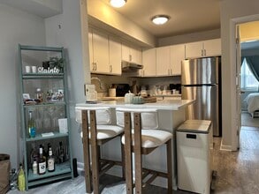 65 Ellsworth St, Unit 65 Ellsworth Street unit in Bridgeport, CT - Building Photo - Building Photo