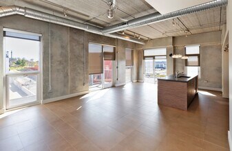 309 E 5th St in Des Moines, IA - Building Photo - Building Photo