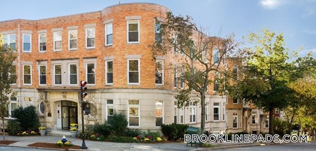 property at 21 Fairbanks St