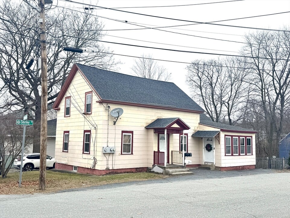 9 Shirley St in Ayer, MA - Building Photo