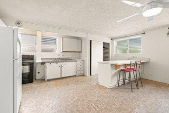 3229 Ahinahina Pl-Unit -A (Downstairs) in Honolulu, HI - Building Photo - Building Photo