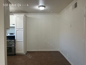508 E Ave Q4 in Palmdale, CA - Building Photo - Building Photo
