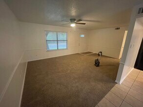 1111 Donna dr in Whitehouse, TX - Building Photo - Building Photo
