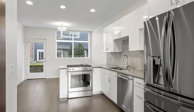 1155 NE 55th St in Seattle, WA - Building Photo - Building Photo