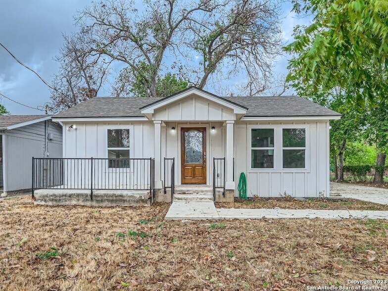 839 Oasis St in New Braunfels, TX - Building Photo