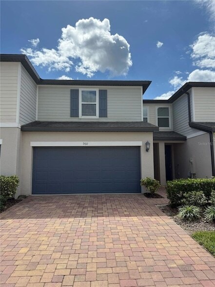 property at 960 Robin Holly St