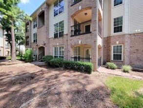 6607 Lake Woodlands Dr in The Woodlands, TX - Building Photo - Building Photo