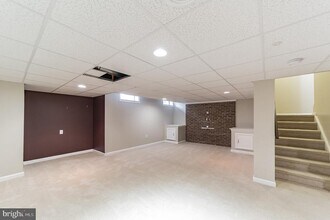 40 Madison Way in Downingtown, PA - Building Photo - Building Photo