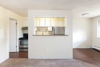 Meridian Garden Apartments in Denver, CO - Foto de edificio - Building Photo