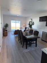 501 Amberly Ave in Grandview, WA - Building Photo - Building Photo