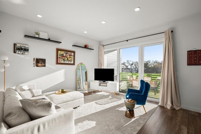 property at 4004 Banister Ln