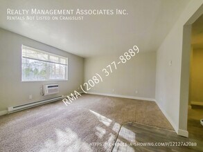 438 W Idaho Ave in Meridian, ID - Building Photo - Building Photo