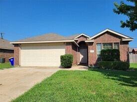 2515 Wynngate Dr, Unit G108 in Seagoville, TX - Building Photo