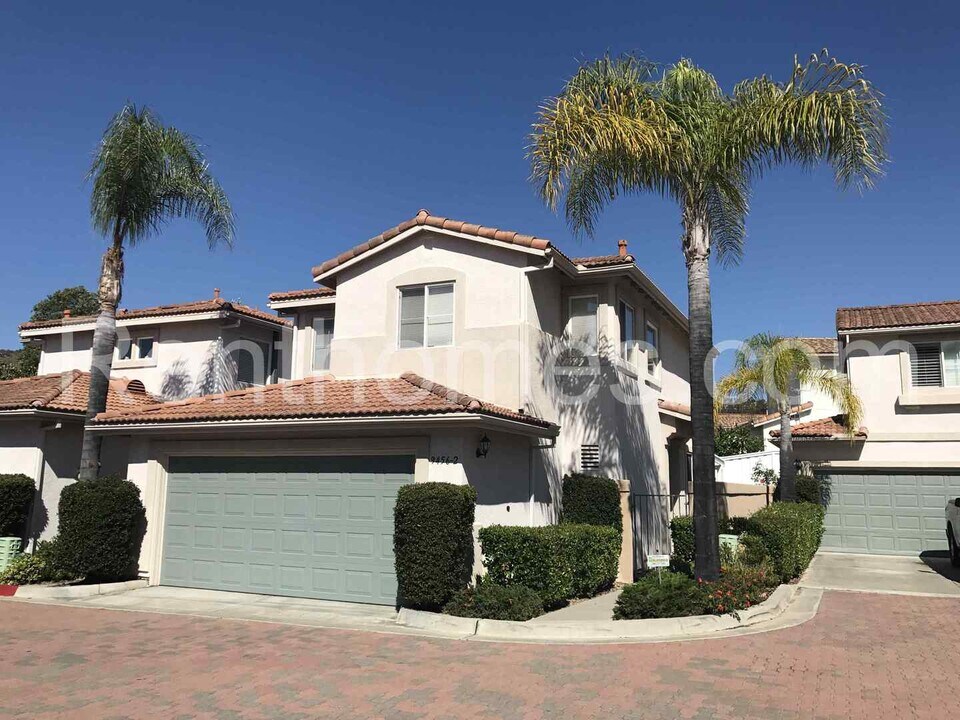 9456 Compass Point Dr S in San Diego, CA - Building Photo