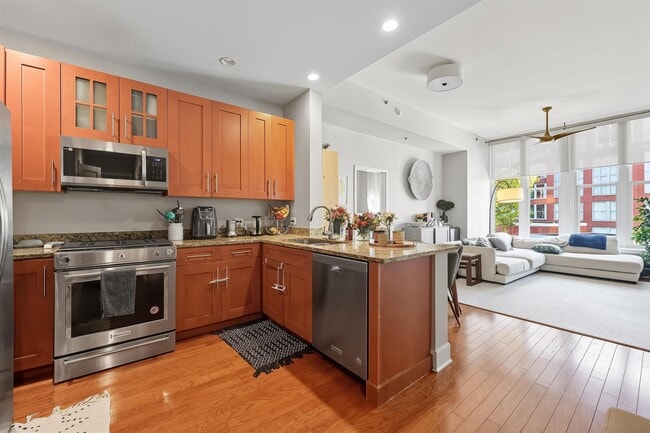 property at 1125 Maxwell Ln
