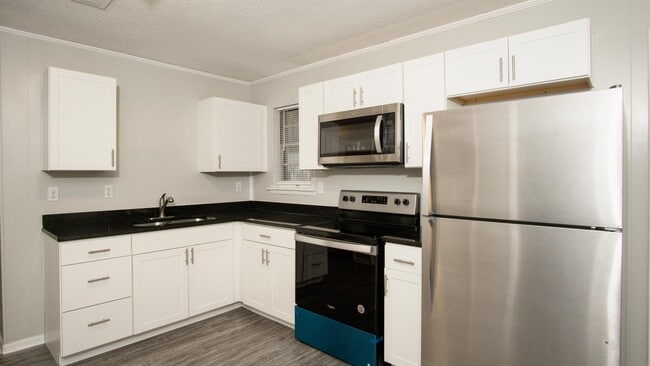 property at 2708 Monticello Dr NW