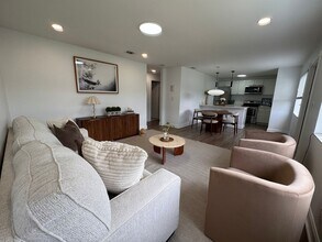 816 Tiffany Dr W in West Palm Beach, FL - Building Photo - Building Photo