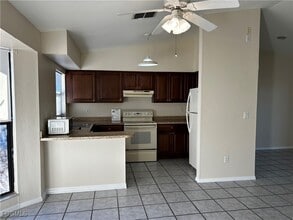 229 Hancock Bridge Pkwy in Cape Coral, FL - Building Photo - Building Photo