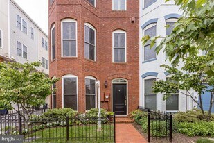 419 K St SE in Washington, DC - Building Photo