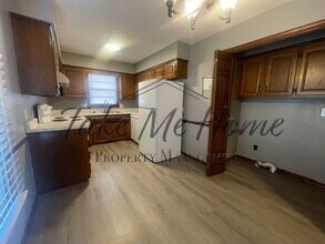 1452 E Camino Alto St in Springfield, MO - Building Photo - Building Photo