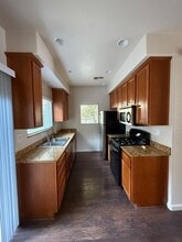 335 Messina Terrace in Davis, CA - Foto de edificio - Building Photo