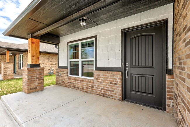 710 League Cir in Noble, OK - Building Photo - Building Photo