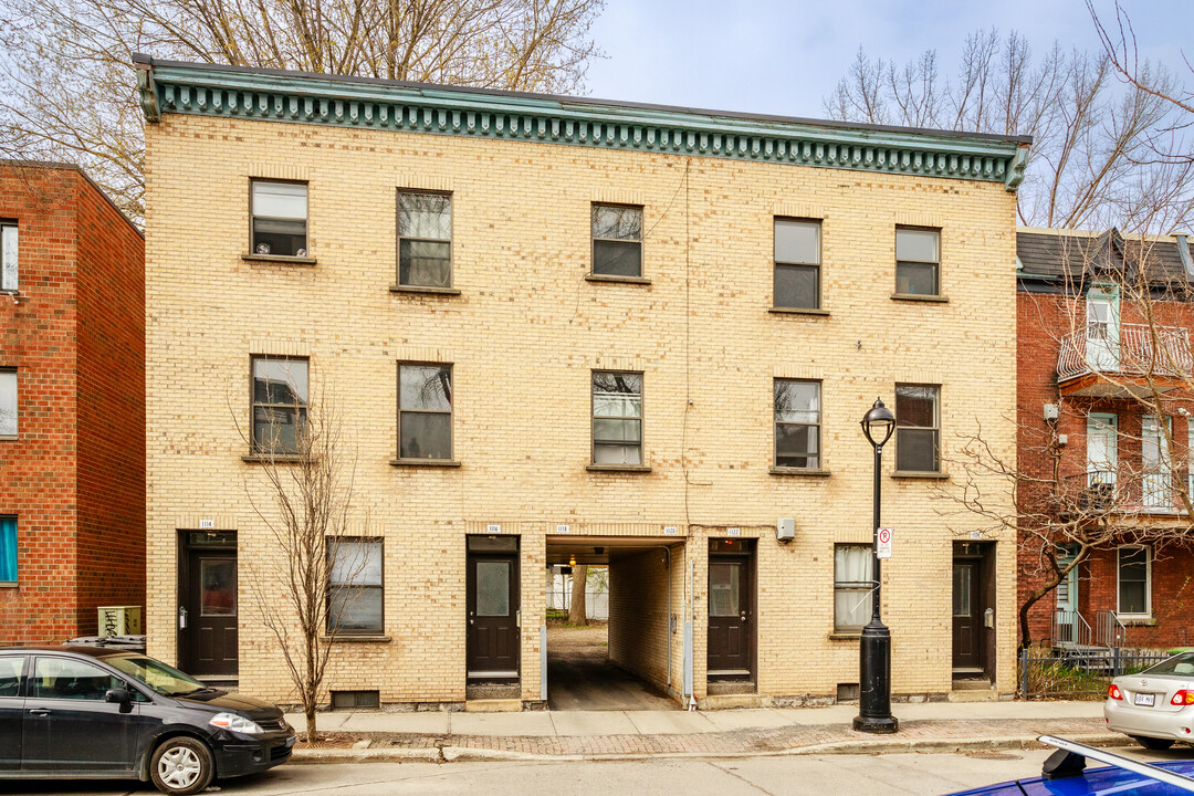 1114 Soulanges St in Montréal, QC - Building Photo