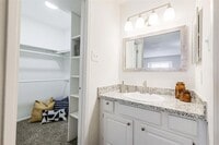 8162 Richmond Ave. photo'