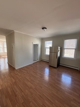 77 Pekin St, Unit Unit 2 in Providence, RI - Building Photo - Building Photo