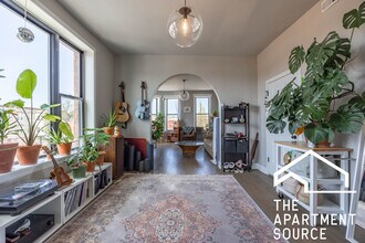 3237 W Armitage Ave, Unit PH in Chicago, IL - Building Photo - Building Photo
