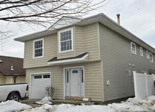 451 E Pine St in Long Beach, NY - Building Photo - Building Photo