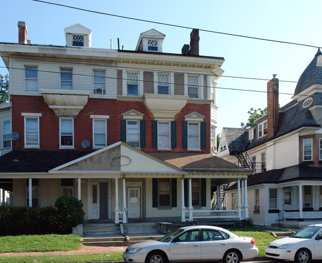 811 W Main St in Norristown, PA - Building Photo - Building Photo