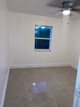 29 NW 68th St in Miami, FL - Foto de edificio - Building Photo