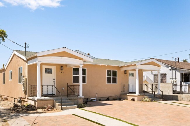 342 S Ave 56 in Los Angeles, CA - Building Photo - Building Photo