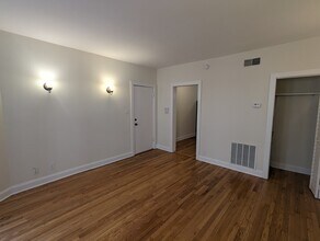 4036 N Ashland Ave, Unit 34.5-W2 in Chicago, IL - Building Photo - Building Photo