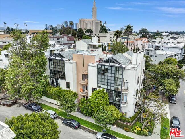 1670 Malcolm Ave in Los Angeles, CA - Building Photo - Building Photo