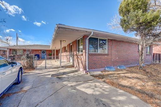 5565 S Delaware St-Unit -#5569 in Littleton, CO - Foto de edificio