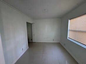 616 49th St in West Palm Beach, FL - Building Photo - Building Photo