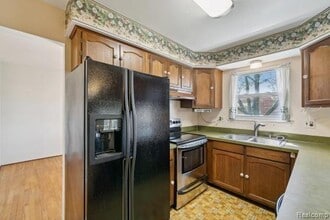 33843 Richard O Dr in Sterling Heights, MI - Building Photo - Building Photo