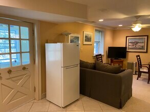 12707 Furnace Mountain Rd, Unit #lower level apt in Lovettsville, VA - Foto de edificio - Building Photo