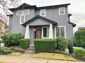 1637 Hamlet Ln in Eugene, OR - Building Photo