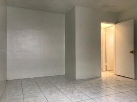 17031 NE 21st Ave in North Miami Beach, FL - Building Photo
