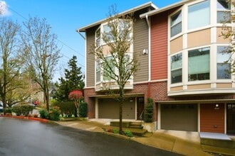 4104 S Corbett Ave in Portland, OR - Building Photo - Building Photo